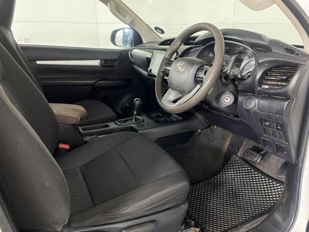 2022-Toyota-Hilux-24-GD-6-Raider-4x4-Auto-Single-Cab_7