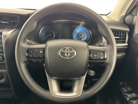 2024-Toyota-Fortuner-24-GD-6-RB-Auto_11