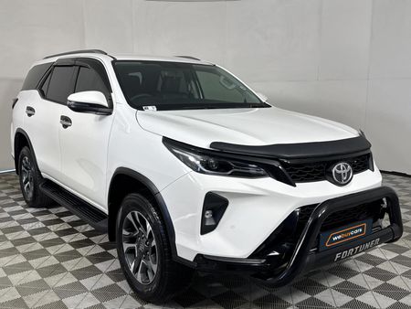 2024-Toyota-Fortuner-24-GD-6-RB-Auto_15