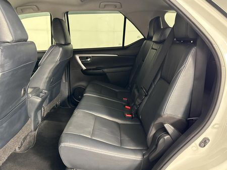 2024-Toyota-Fortuner-24-GD-6-RB-Auto_3