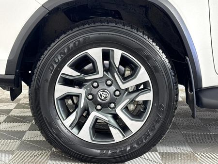 2024-Toyota-Fortuner-24-GD-6-RB-Auto_4