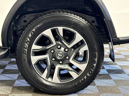 2024-Toyota-Fortuner-24-GD-6-RB-Auto_6