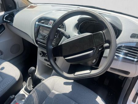 2025-TATA-Tiago-12-XM_12