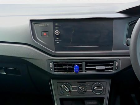 2025-Volkswagen-Polo-10-TSI_19