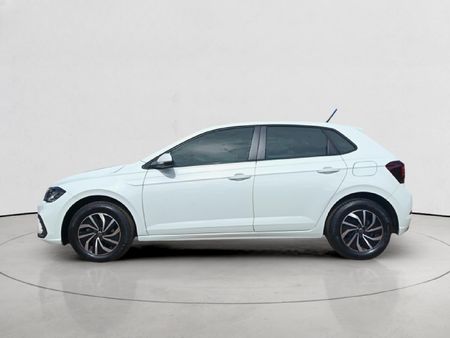 2025-Volkswagen-Polo-10-TSI_3