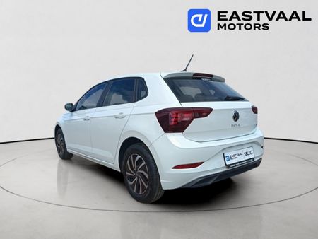 2025-Volkswagen-Polo-10-TSI_4
