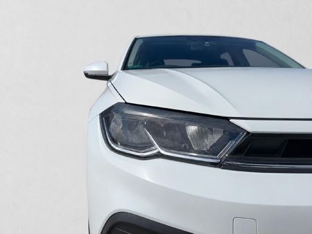 2025-Volkswagen-Polo-10-TSI_8
