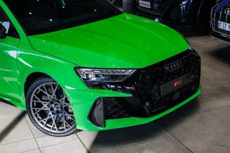 2026-Audi-RS3-Sportback-Quattro-Stronic-Carbon-Edition_2