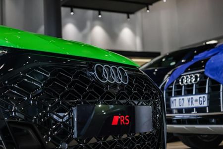 2026-Audi-RS3-Sportback-Quattro-Stronic-Carbon-Edition_4