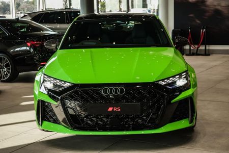 2026-Audi-RS3-Sportback-Quattro-Stronic-Carbon-Edition_5