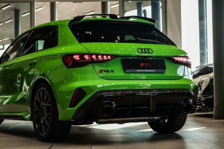 2026-Audi-RS3-Sportback-Quattro-Stronic-Carbon-Edition_8