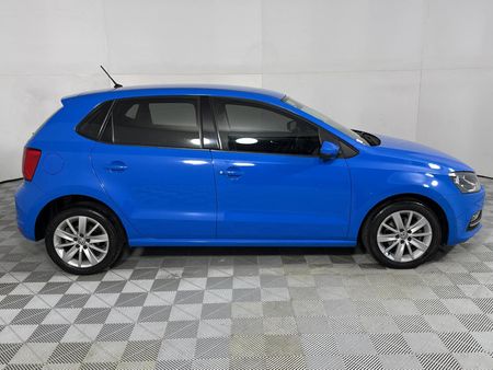2015-Volkswagen-Polo-GP-12-TSI-Comfortline-66kW_16