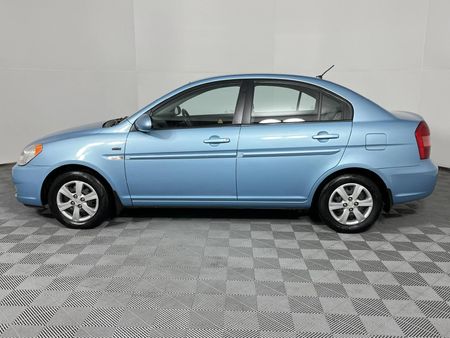 2009-Hyundai-Accent-16-GLS-HS-Auto_18