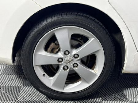 2012-Toyota-Auris-180-XR-HSD_7