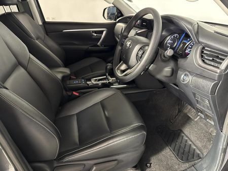 2024-Toyota-Fortuner-24-GD-6-RB-Auto_9
