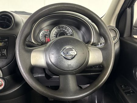 2011-Nissan-Micra-12-Acenta-5-dr_11