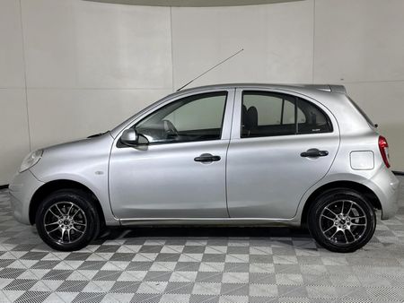 2011-Nissan-Micra-12-Acenta-5-dr_18