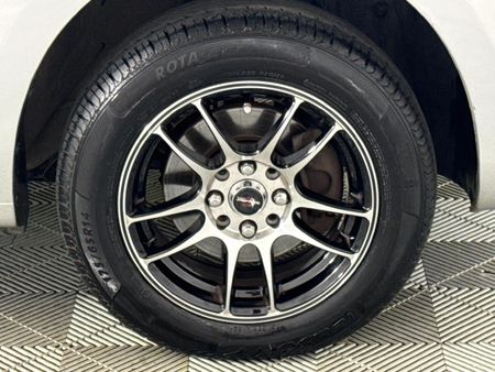 2011-Nissan-Micra-12-Acenta-5-dr_4