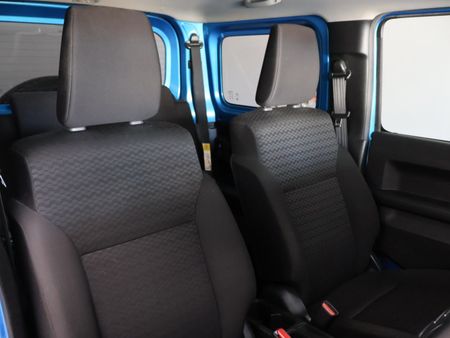 2021-Suzuki-Jimny-15-GLX_9