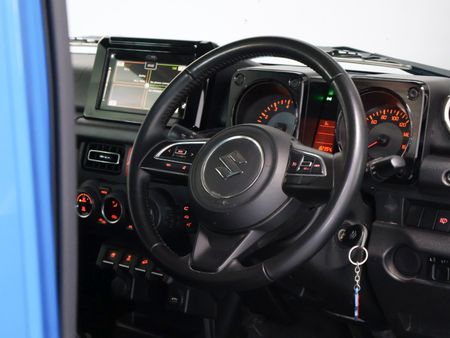 2021-Suzuki-Jimny-15-GLX_14