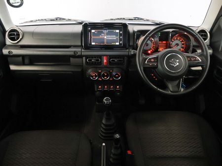 2021-Suzuki-Jimny-15-GLX_7