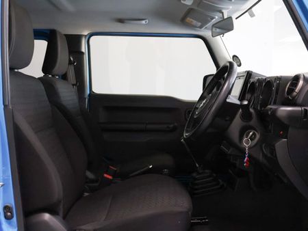 2021-Suzuki-Jimny-15-GLX_8