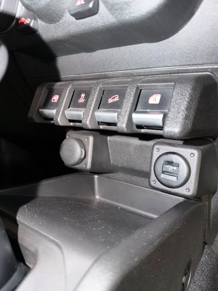 2024-Suzuki-Jimny-15-GLX-AllGrip-5-Door-Auto_13