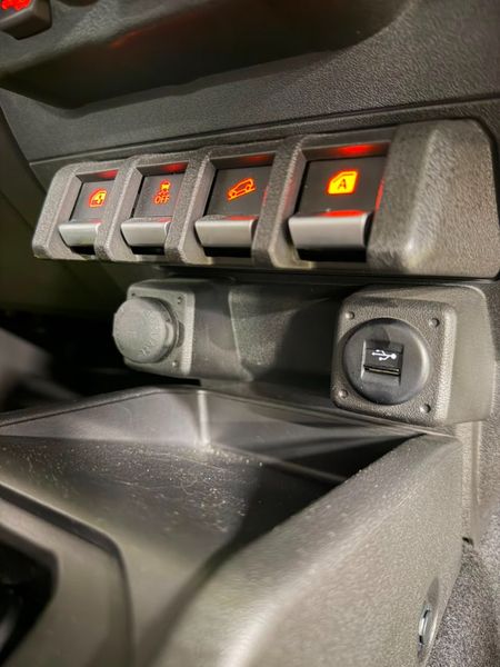 2024-Suzuki-Jimny-15-GLX-AllGrip-5-Door-Auto_17