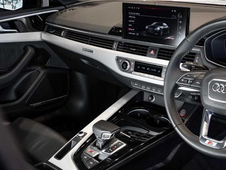 2024-Audi-S5-30-TFSI-quattro-Auto_13