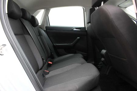 2025-Volkswagen-Polo-10-TSI-Life-Auto-DSG_14