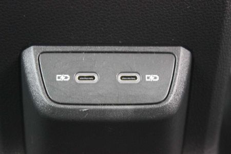 2025-Volkswagen-Polo-10-TSI-Life-Auto-DSG_15