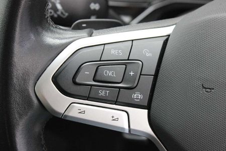 2025-Volkswagen-Polo-10-TSI-Life-Auto-DSG_23