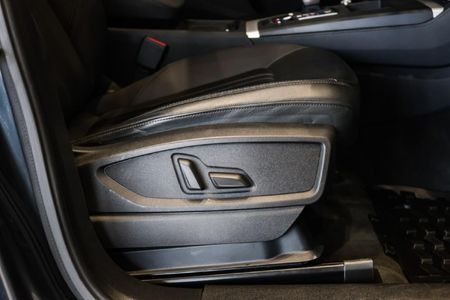 2025-Audi-Q5-Sportback-quattro-ADV-Auto-40-TDI_10