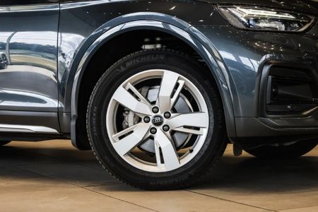 2025-Audi-Q5-Sportback-quattro-ADV-Auto-40-TDI_1