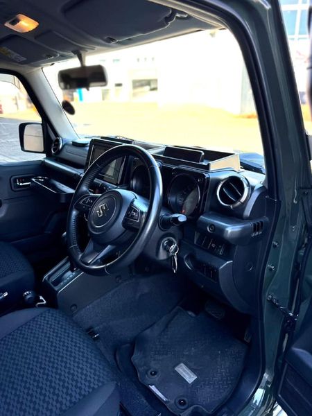 2022-Suzuki-Jimny-15-GLX-Auto_16