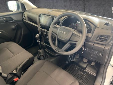 2026-Isuzu-D-Max-19-DDI-HR-Single-Cab_12
