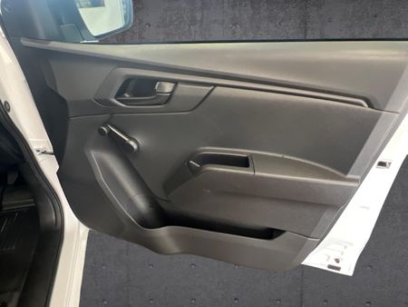 2026-Isuzu-D-Max-19-DDI-HR-Single-Cab_14