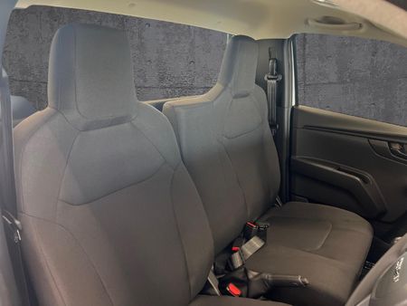 2026-Isuzu-D-Max-19-DDI-HR-Single-Cab_15