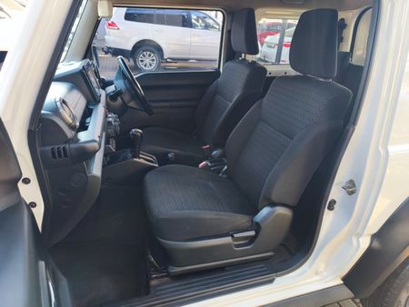2022-Suzuki-Jimny-15-GLX-Auto_11