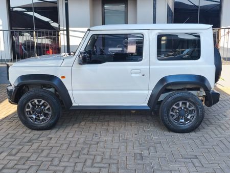 2022-Suzuki-Jimny-15-GLX-Auto_3