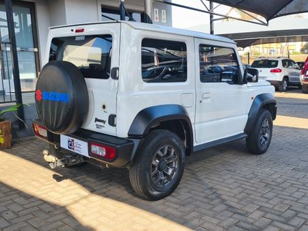 2022-Suzuki-Jimny-15-GLX-Auto_5