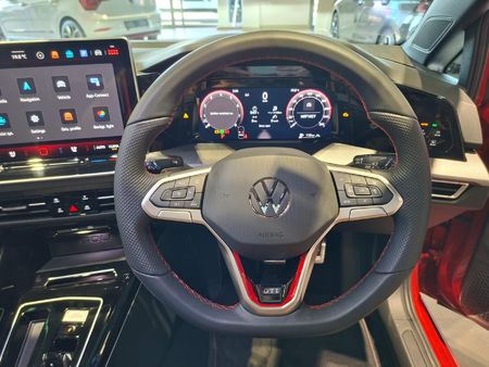 2026-Volkswagen-Golf-8-GTI-20-TSI-DSG_14