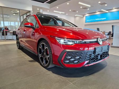 2026-Volkswagen-Golf-8-GTI-20-TSI-DSG_5