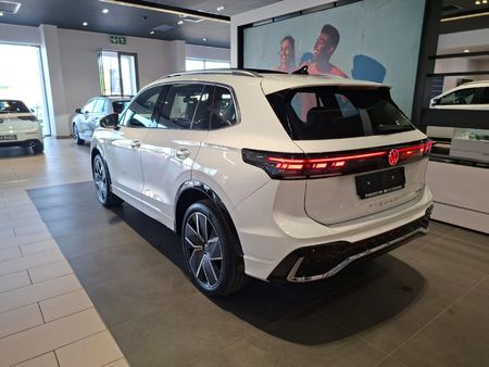 2026-Volkswagen-Tiguan-20-TSI-R-Line-4Motion-Auto_2