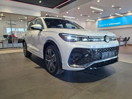 2026-Volkswagen-Tiguan-20-TSI-R-Line-4Motion-Auto_6