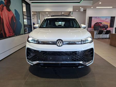 2026-Volkswagen-Tiguan-20-TSI-R-Line-4Motion-Auto_7