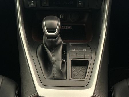2024-Toyota-RAV4-20-VX-CVT_10