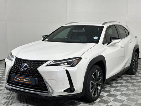 2020-Lexus-UX-250h-EX_0