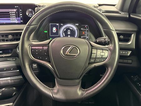 2020-Lexus-UX-250h-EX_11