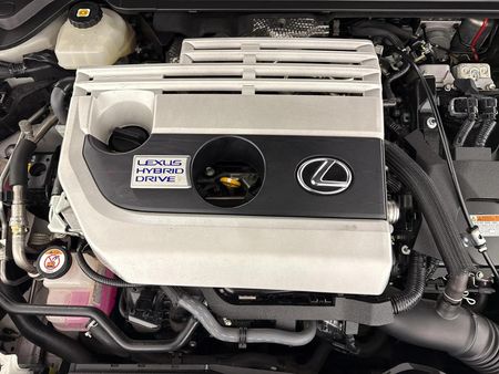 2020-Lexus-UX-250h-EX_12